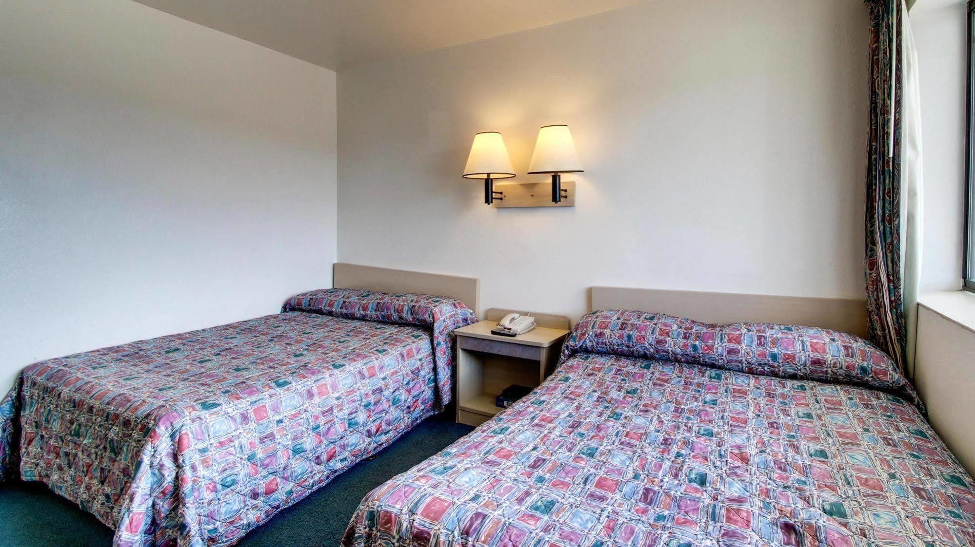 Motel 6 Des Moines South - Airport מראה חיצוני תמונה